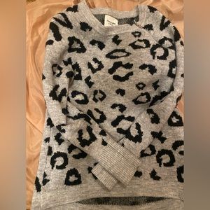 Abercrombie grey leopard zipper detail sweater.